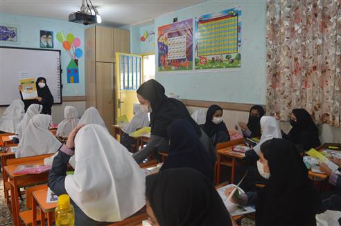 البوم تصاویر حضور پرسنل مجموعه معاونت غذا و دارو در مدارس به مناسبت هفته جهانی غذا1401